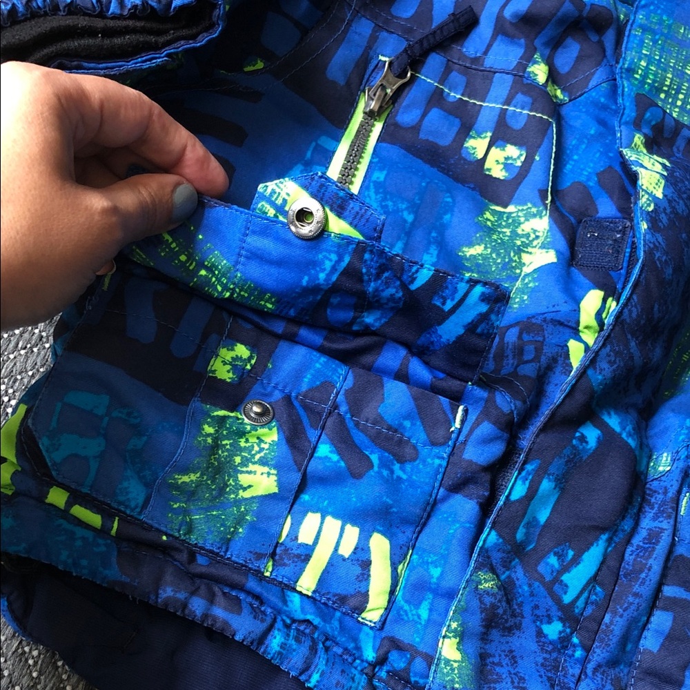 Tag Kids Blue Puffer winter Jacket with Neon Green Lining - Picture 6 of 10
